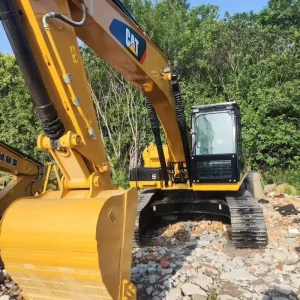 Original Used Caterpillar Cat323D2 Tracked Excavator Used Medium sized Excavator