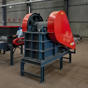 PE 220*350 Stone Gold Mining Machine Jaw Crawler Portable Stone Crusher Motor Bearing Gear Max.4-14t/h Capacity Easy Operate