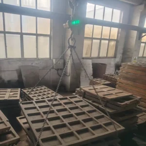 PE 250×400 Crusher Wear Parts High Manganese Jaw Die for Small Mining