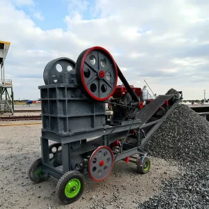 PE200*300 Diesel Model Mobile Jaw Crusher for Mine Mining Rock Crusher Plant