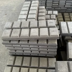 Produce HRC63 DOMITE Wear Parts Chromium Carbide Chocky Wear Blocks for Mining Equipment Made in China