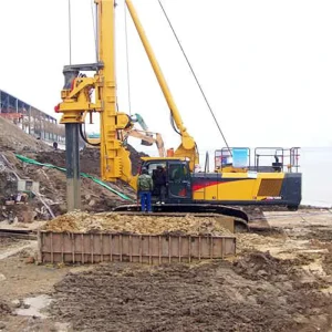 QUY100L Hydraulic Rotary Water Well Drilling Rig Machine 200m Deep