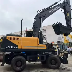 R210W 9T 20 Ton Hydraulic Wheel Excavator with Cummins Engine 124KW Motor & Pump Gearbox & PLC for Construction & Mining