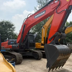 Second Hand Excavator Doosan DX380 38Tons DX380LC 9C Crawler Excavator with Motor Engine Gearbox Gear Pump