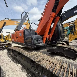 Second Hand Used Hitachi ZX210 Crawler Japan Original Used Hitachi ZX210 Used Excavators with Engine As Core Component