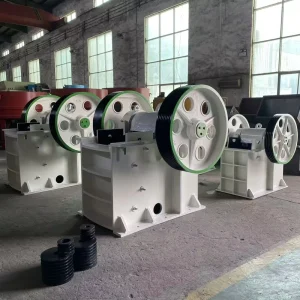 Small Portable Jaw Crusher AC Motor Engine Max 40t/h Stone Crushing Equipment Easy Operation Gear Bearing