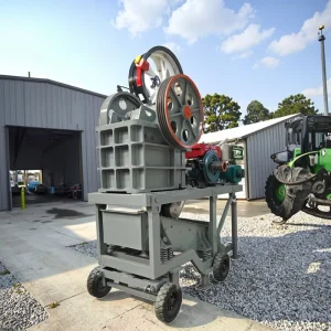 Small Portable Jaw Crusher with Vibrating Screen PLC controlled AC Motor High Productivity Mobile Stone and Gold Ore Crusher