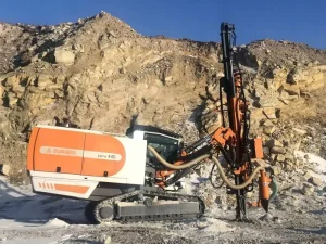Surface DTH Drilling Rig Open Pit Rock Drilling Machine Hydraulic Diesel Crawler Blast Hole Drill for Quarry Mining D440