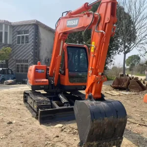 Used DOOSAN DX75 9C 7.5Ton Mini Crawler Excavator Secondhand Doosan Digger Good Condition with Low Working Hours for Sale