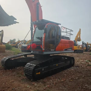 Used DX300LC-9C 30Ton Hydraulic Crawler Excavator High Fuel Efficiency Mining Equipment with Engine & Gear