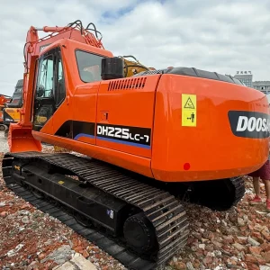 Used Doosan DH225LC 7 Crawler Excavator 22 Ton Hydraulic Digger Low Working Hours Construction Machinery