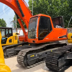 Used Doosan DX300LC 9C DX300 Crawler-type Hydraulic Excavator 30Ton Korea Imported Second Hand Used Excavator
