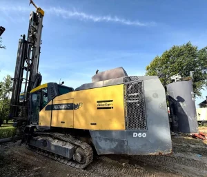 Used FlexiROC D60 DTH Blast Hole Drill Rig Hydraulic Mining Rock Drilling Equipment For Quarry Mine