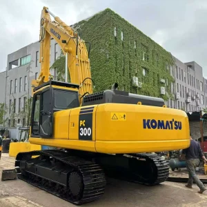 Used Japanese-made PC300 Series Excavators Including Models PC110 PC130 PC160 PC200 PC210 PC240 and PC360-7