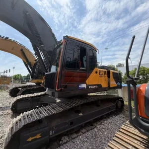 Volvo EC290 29 Ton Heavy Duty Crawler Second hand Used Excavator Machine with Volvo D7E Power High Flow Hydraulics 1.6m3 Bucket