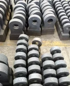 Wear Plate Tipped Crusher Hammer Head Bimetal for Hammer Mill Mining Cement Industry