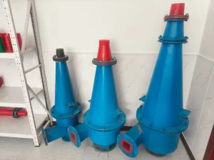 Wear resistant and corrosion resistant fine sand recovery cyclone separator used for water sand separation