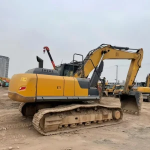 XE245DK Hydraulic Excavator 25.5ton High Digging Force Road Construction Equipment With Reverse Camera