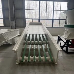 ZSW Vibrating Screen Feeder Machine with 4p 22KW Motor 400-700t/h Capacity for Mining Ores and Feeding